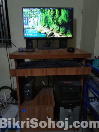 Dell Desktop Computer & UPS